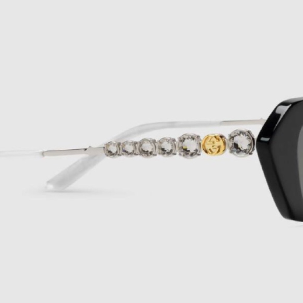 Excluded Gucci Sunglasses, New 395 - Picture 4 of 12